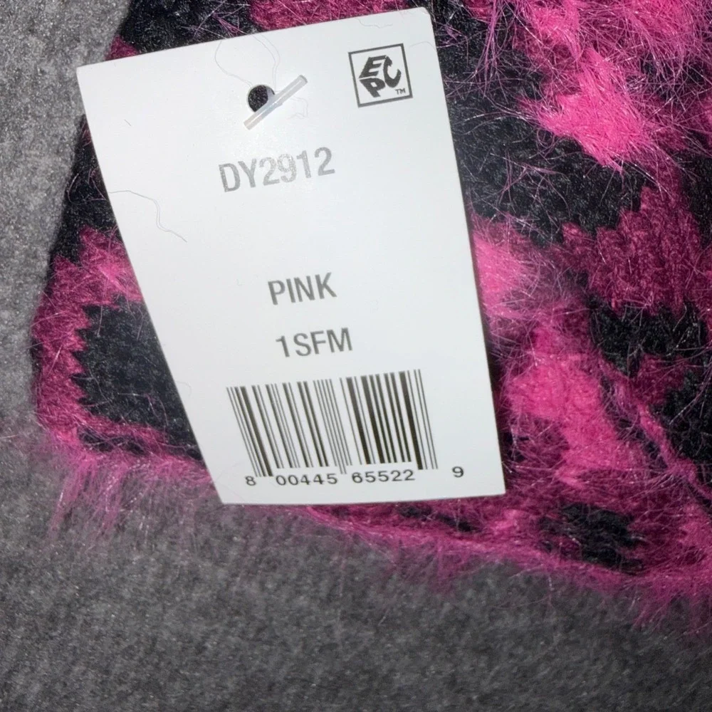 Dkny fuzzy leopard